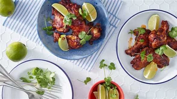 Pieczone skrzydełka w pikantnym sosie klonowym