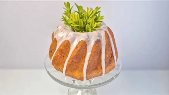 Babka drożdżowa z lukrem