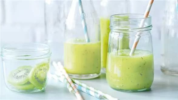 Smoothie z kiwi i ogórków