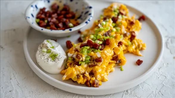 Jajecznica z chorizo