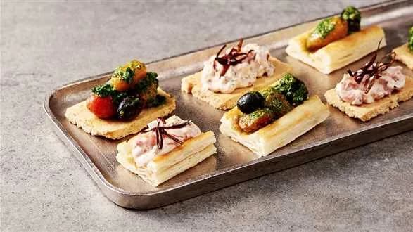 Sylwestrowe przekąski z pomidorkami koktajlowymi