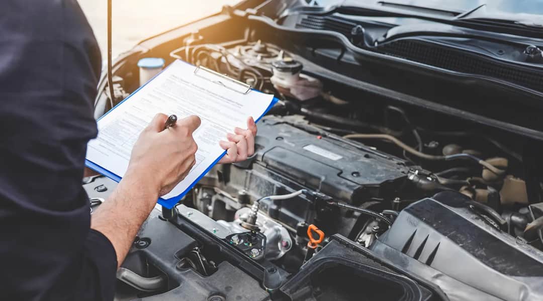 Ile kosztuje przegląd gwarancyjny samochodu i czy można go uniknąć?