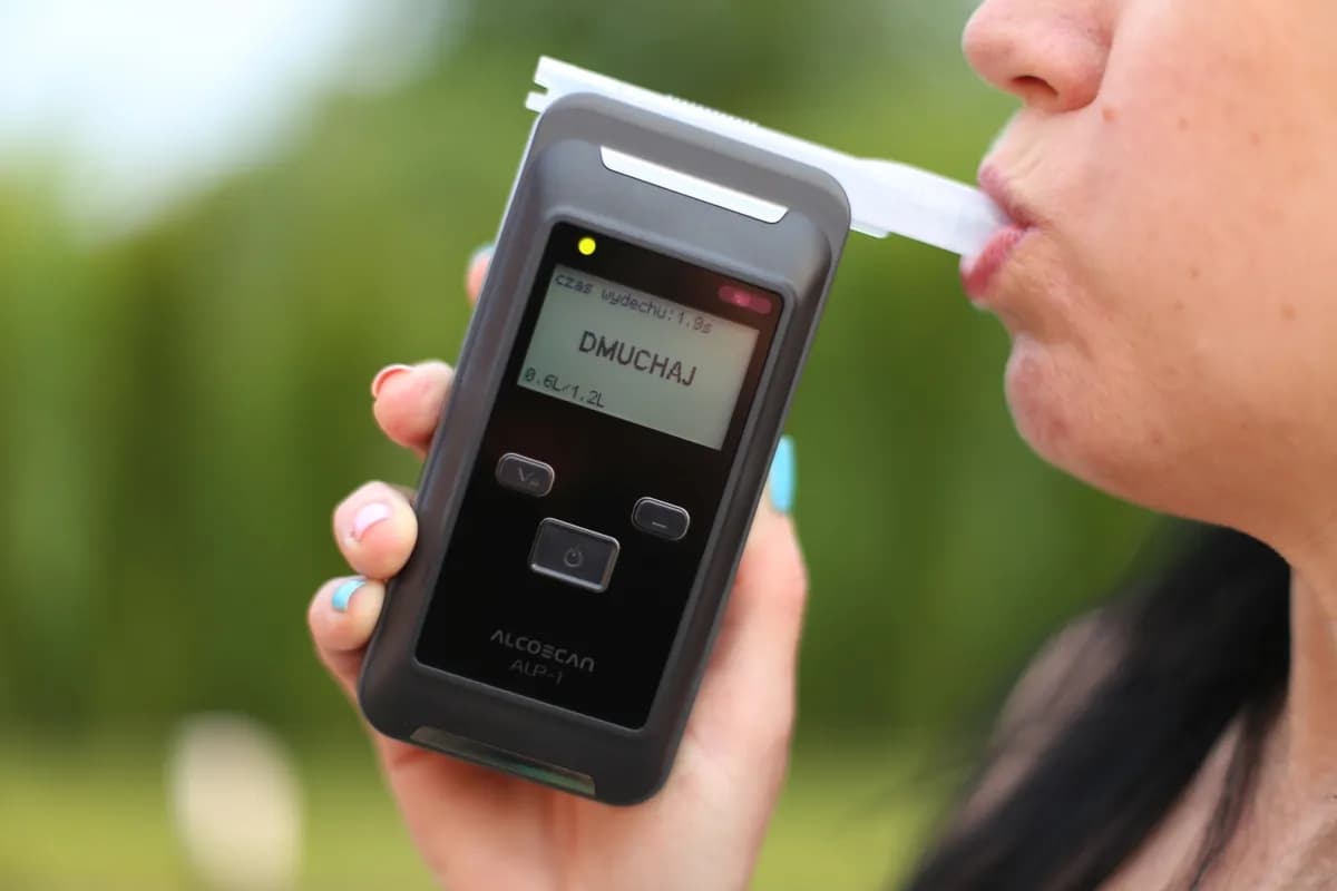 Jakich alkomatów używa policja i dlaczego są tak ważne?
