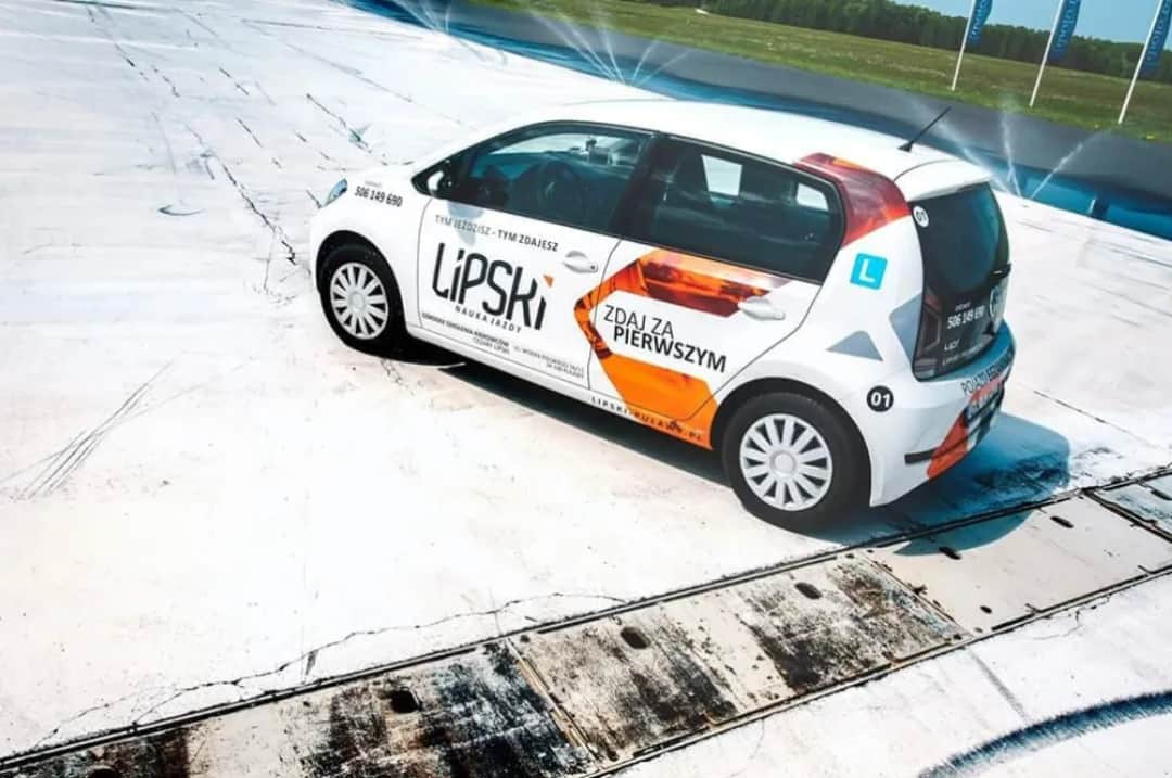 Ile naprawdę trwa kurs na prawo jazdy B? Sprawdź, co wpływa na czas nauki