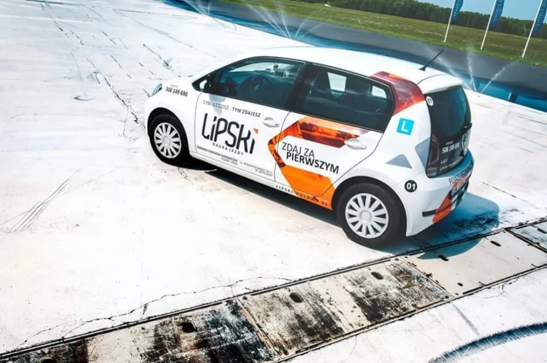 Ile naprawdę trwa kurs na prawo jazdy B? Sprawdź, co wpływa na czas nauki