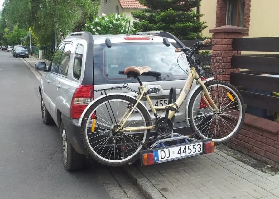 Trzecia Tablica Rejestracyjna: Jak ją uzyskać i zamontować?