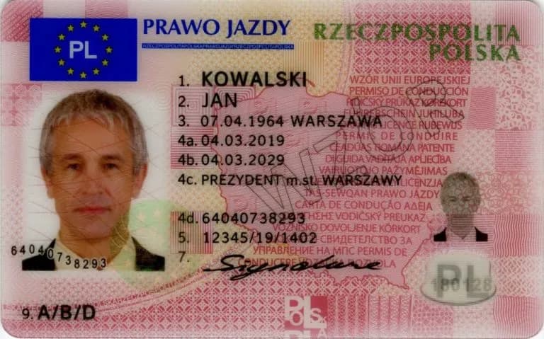 Czy muszę mieć przy sobie prawo jazdy? Konsekwencje braku dokumentu