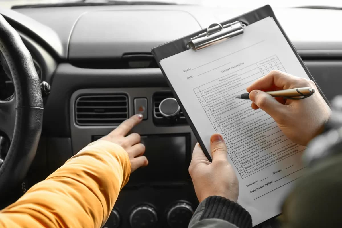 Co robić po zdaniu egzaminu na prawo jazdy? Praktyczne kroki i porady dla nowych kierowców