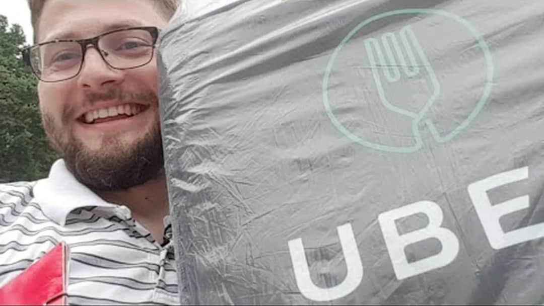 Ile zarabia kierowca pizzeri? Zaskakujące fakty o wynagrodzeniu